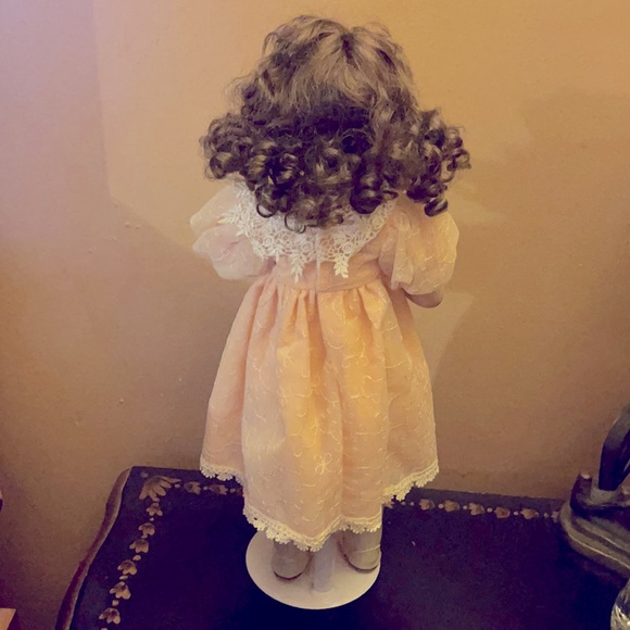 Georgetown Collection doll - Picture 5 of 8